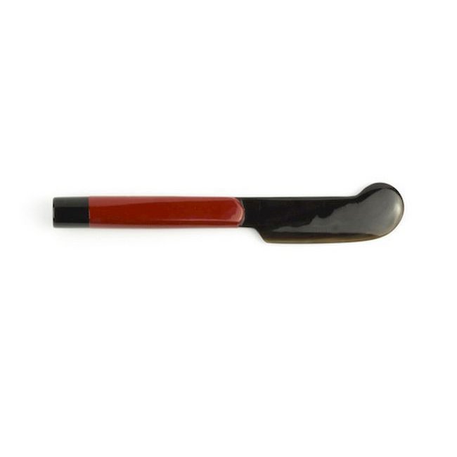 Coltello da burro con manico laccato rosso