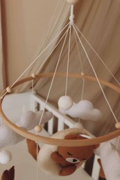 Handgemaakte Slapende Teddybeer Muziekmobiel - Boxmobiel - Baby mobile - mobile wickeltisch