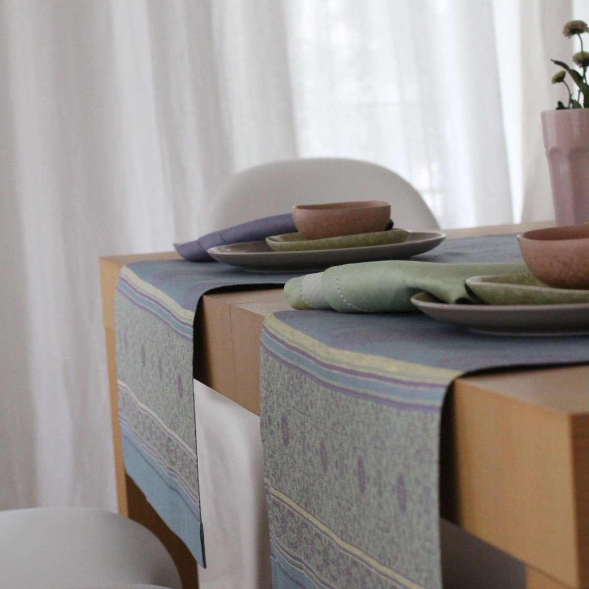 Runner da tavola in lino Mandala - blu-viola-giallo