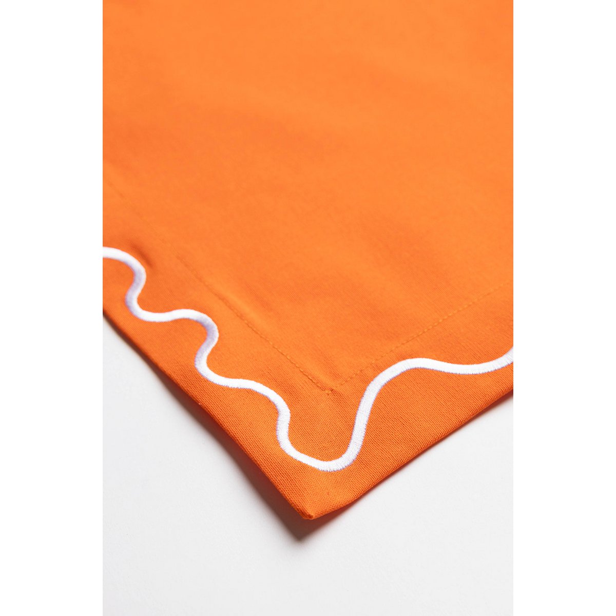 Maude Placemat with wave trim