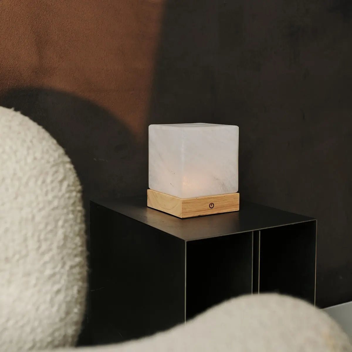 Lámpara de madera inalámbrica Yce marrón claro