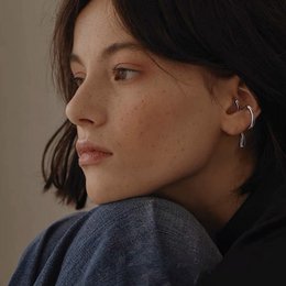 Petite manchette d’oreille à ligne géométrique - Une pièce