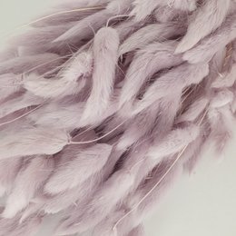Delicate pink/lilac dried flower bundle, 100g. Soft, fluffy texture with feathery, wispy appearance.
