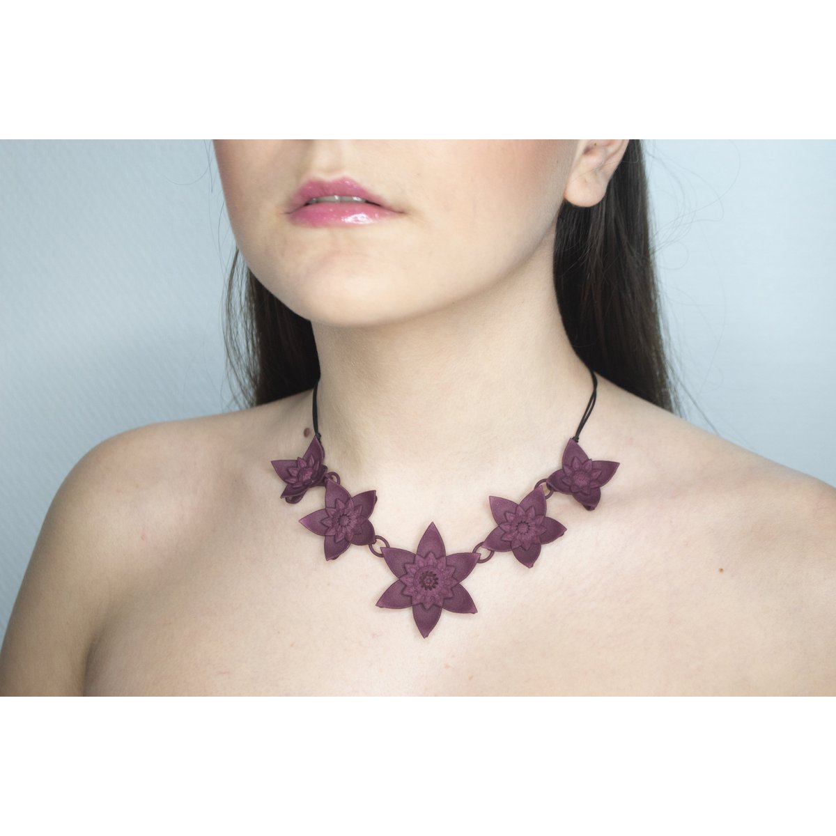 Collier 5 Fleurs - Dahlia Prune