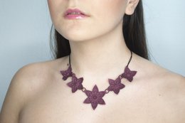 Collier 5 Fleurs - Dahlia Prune