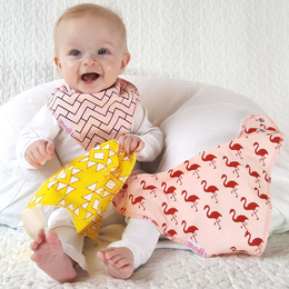 Puntslab Flamingo - baby slabbetje