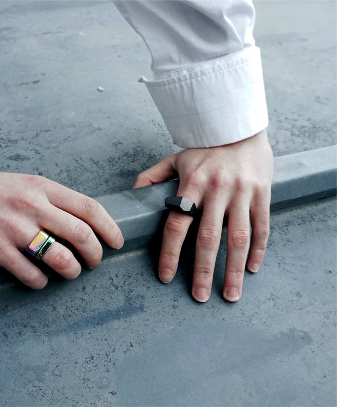 Men's large SQUARE ring