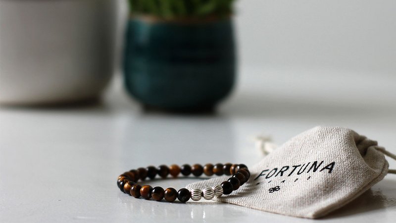 Minimal Brown Tiger Eye
