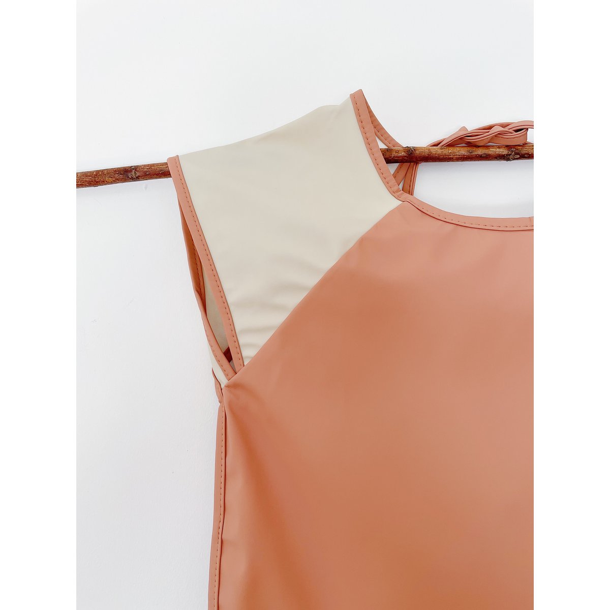 Vinklar Tablier Premier Bébé Imperméable Nature Terre Cuite