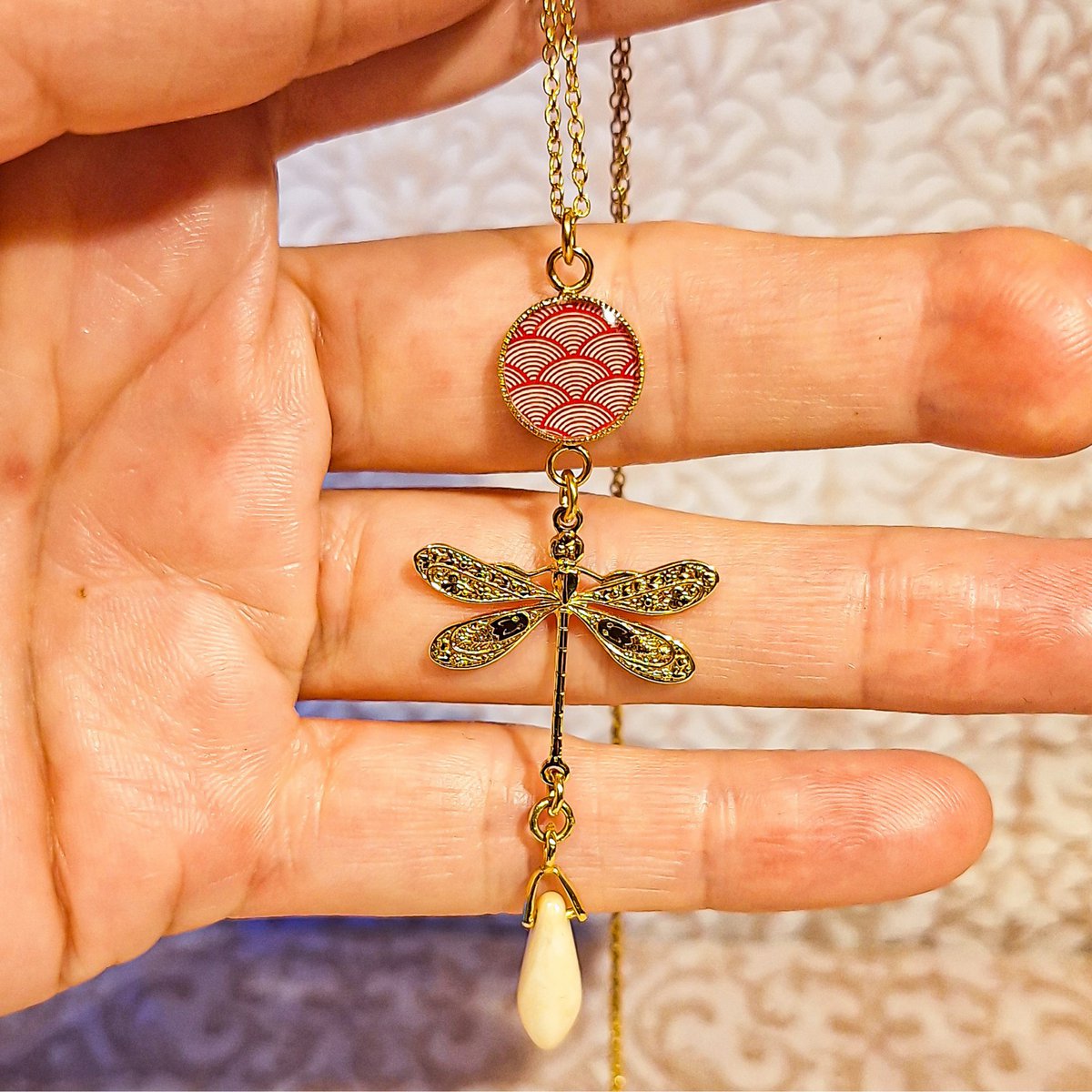 Collier libellule vagues japonaises Idée Cadeau Fête des mères Cadeau Maman intemporel boheme chic