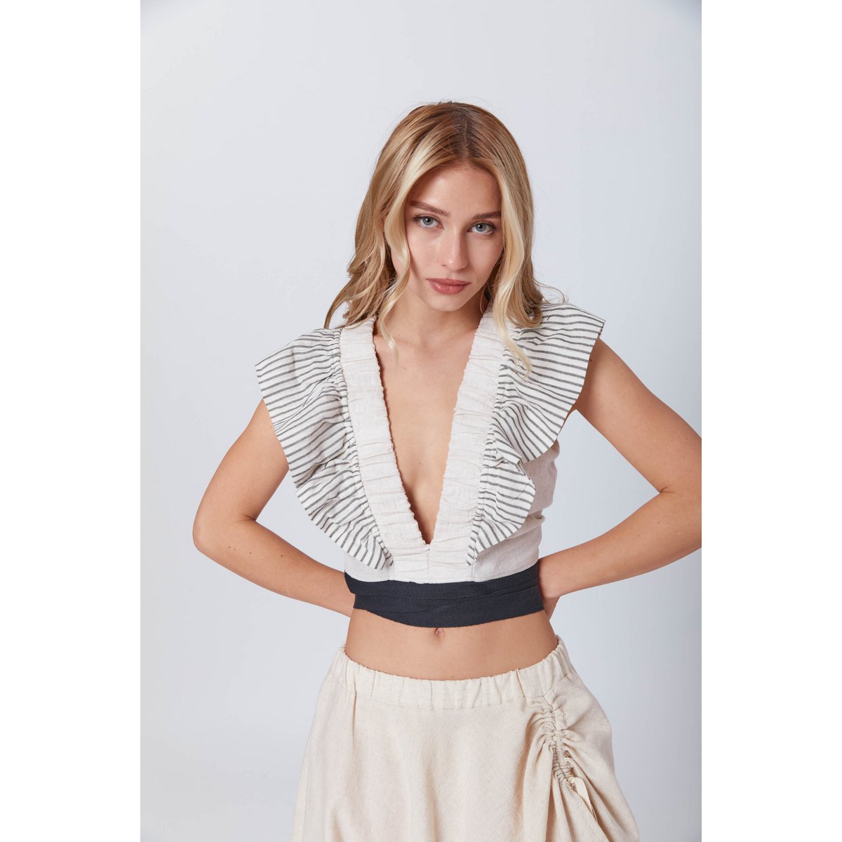 Boho ruffled beige linned afgrøde