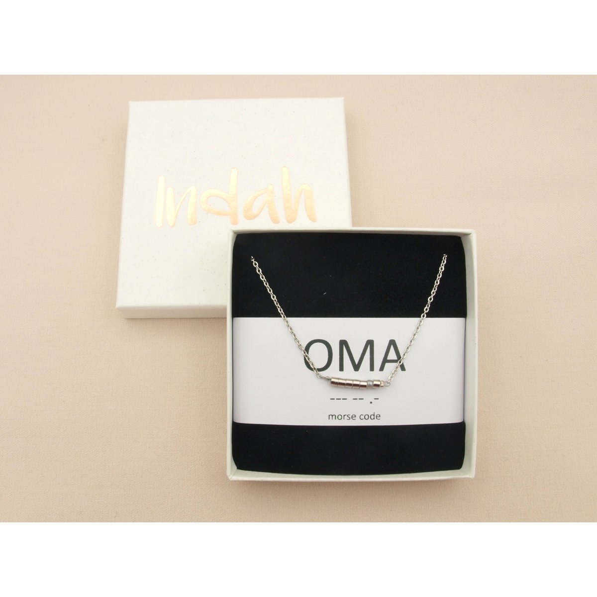 Morse code ketting, oma