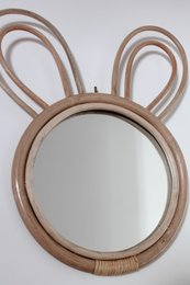 Rattan spejl kanin