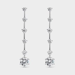 Boucles d'oreilles longues en argent avec zircone blanche