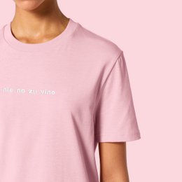 ALDRIG NEJ TIL VINO Unisex T-shirt lavet af økologisk bomuld