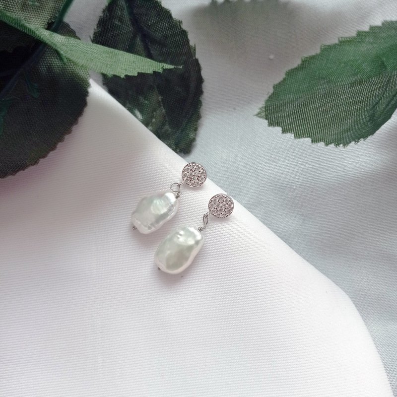 Orecchini a bottone in argento sterling con perle d'acqua dolce in argento | di nlanlaVictory
