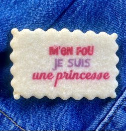 Box of personalized biscuits with the theme "Croque moi!" Copy