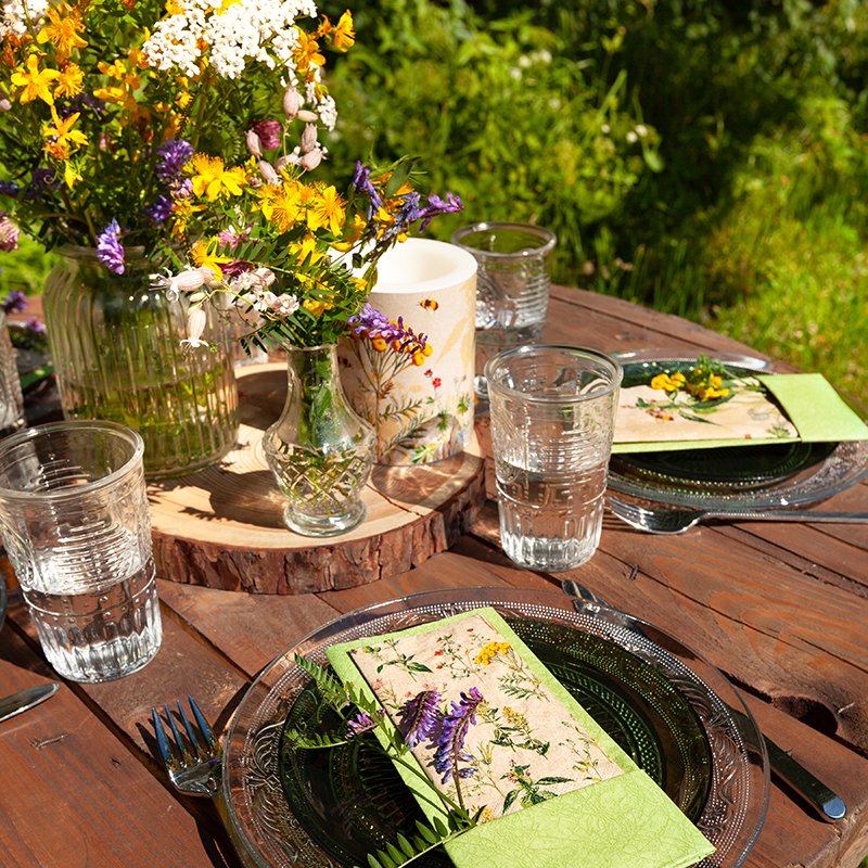 Lunch napkins from recycling tissue "herbal meadow"