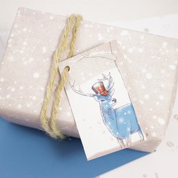 Gift tag deer in the snow