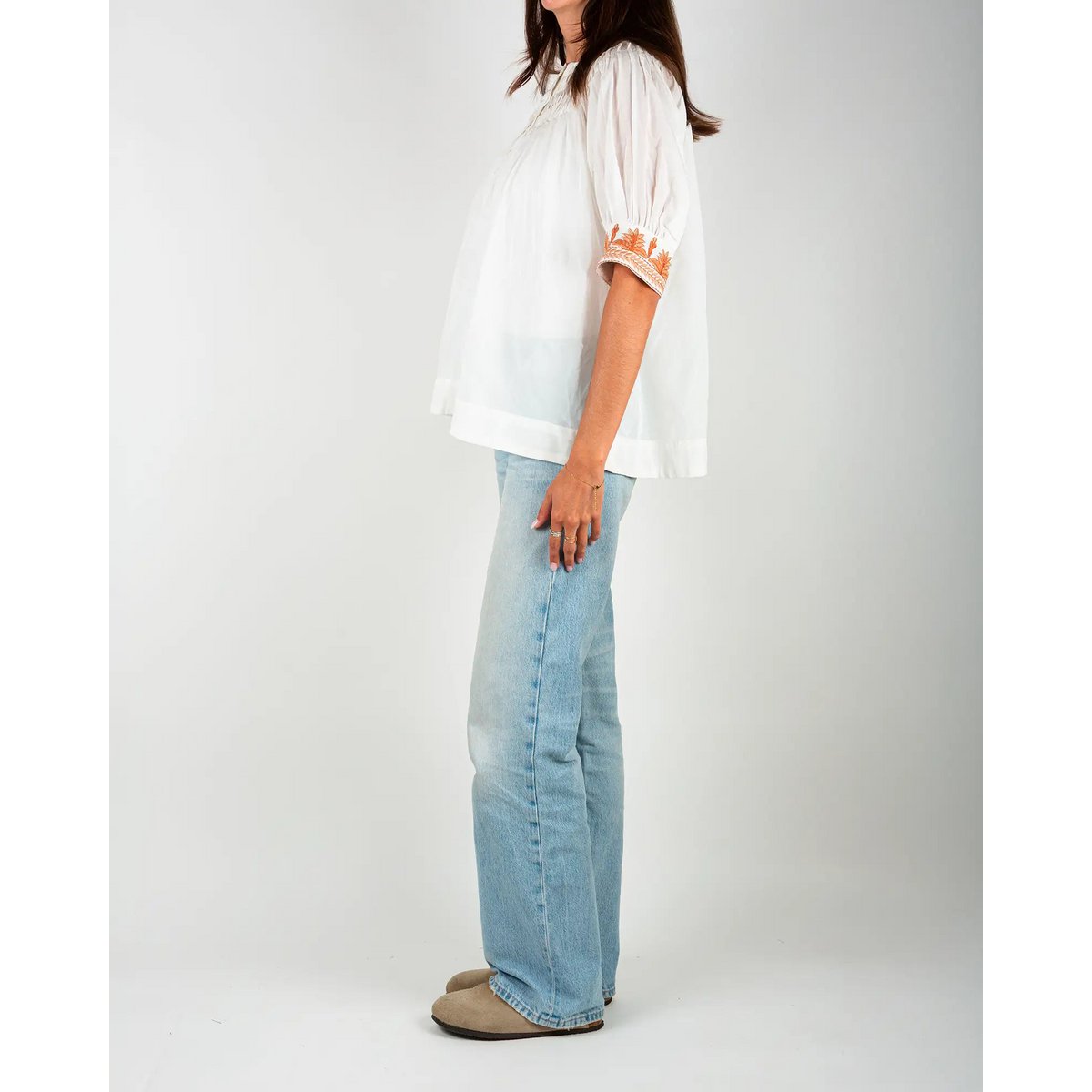 La blouse femme en voile de coton brodée Blanc et Orange – Taille unique