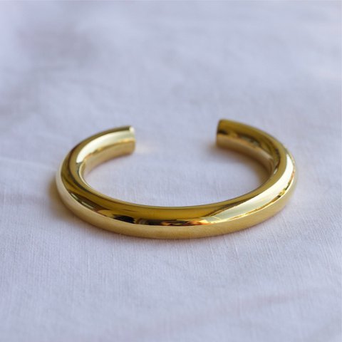 Fisk – Klobiges poliertes Manschettenarmband aus Gold und Silber