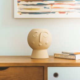 Maria Vase