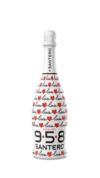 Sparkling white wine bottle with "Love" text and heart patterns, 6.5% alcohol content, 0.75l size.