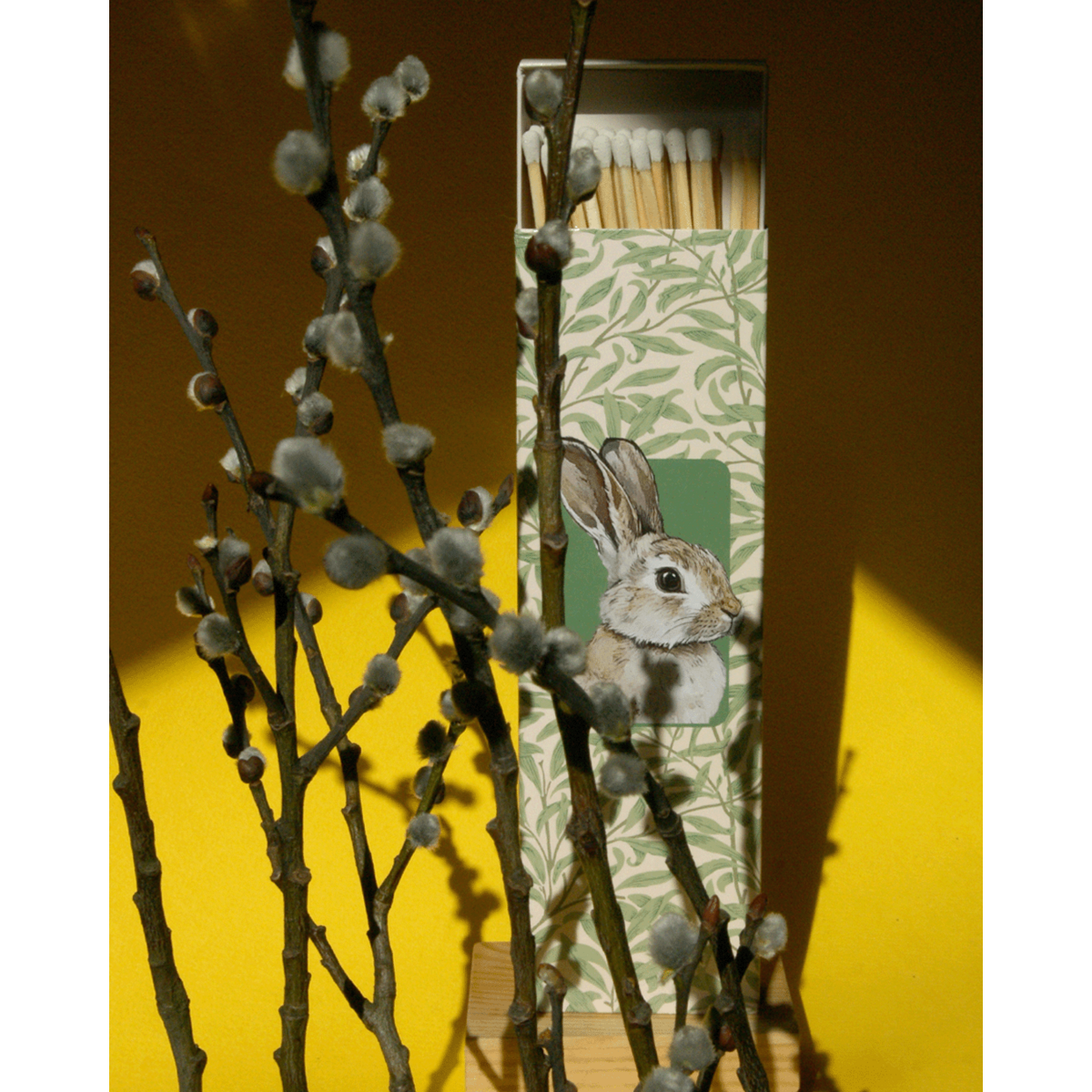 Spring matchbox "Hare in the Leaves"