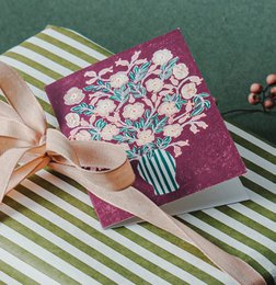 Mini greeting card - Dog rose in vase