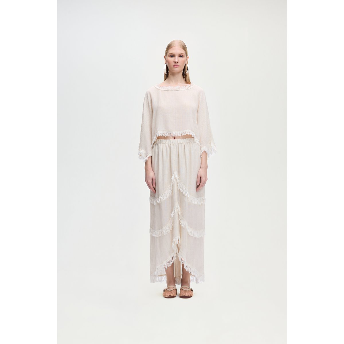 IKIKIZ Crop-Bluse aus natürlichem TENCEL™-Leinen