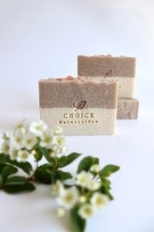 Natural, vegan, palm oil-free soap bar with Himalayan salt, lavender, and lemon scents.