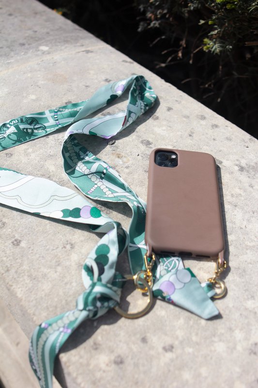 Laccetto reversibile per telefono "Il portagioie verde"