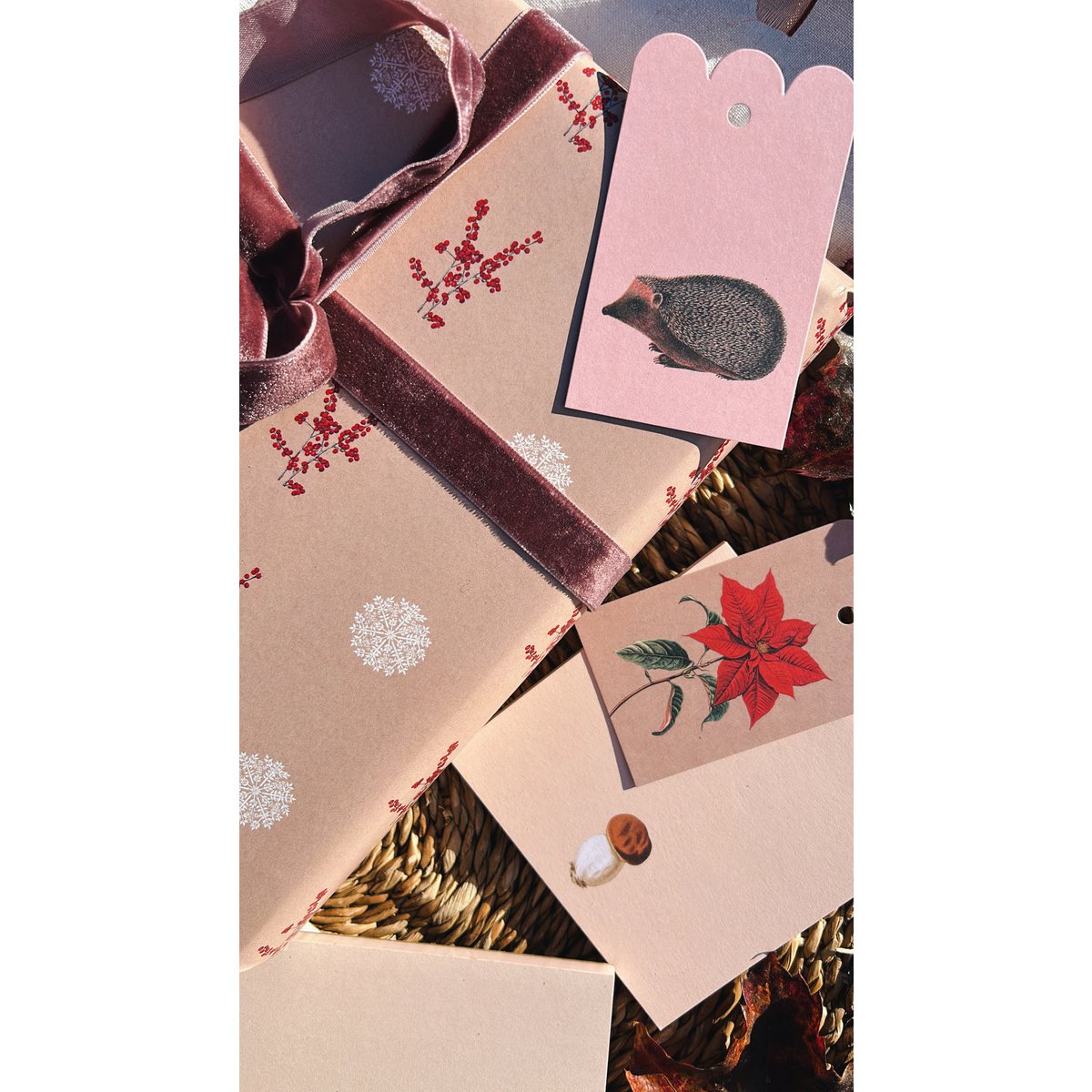 Geschenkpapier Winter rot