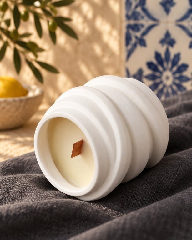 LAVURI TWISTER Candle Vanilla CUP – handgemachte Sojawachskerze