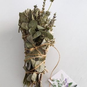 Refreshing & Cleansing Eucalyptus-Lavender & White Sage Incense