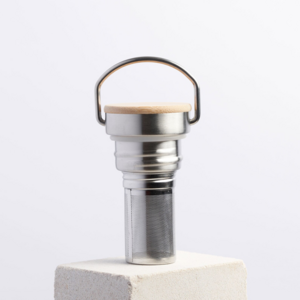 Infuser lid for reusable bottle