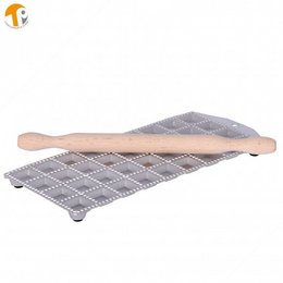 Forma do ravioli do robienia 36 kwadratowych ravioli o wymiarach 35x35 mm z kwadratową kieszenią do napełniania