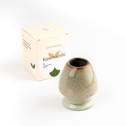 Holder for matcha beater