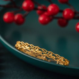 Bracelet traditionnel chinois en forme de lapin