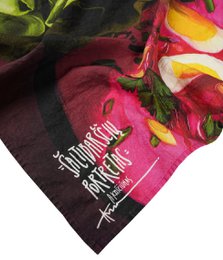 Linen beach towel Cold Beetroot Soup Portrait - Algis Kriščiūnas