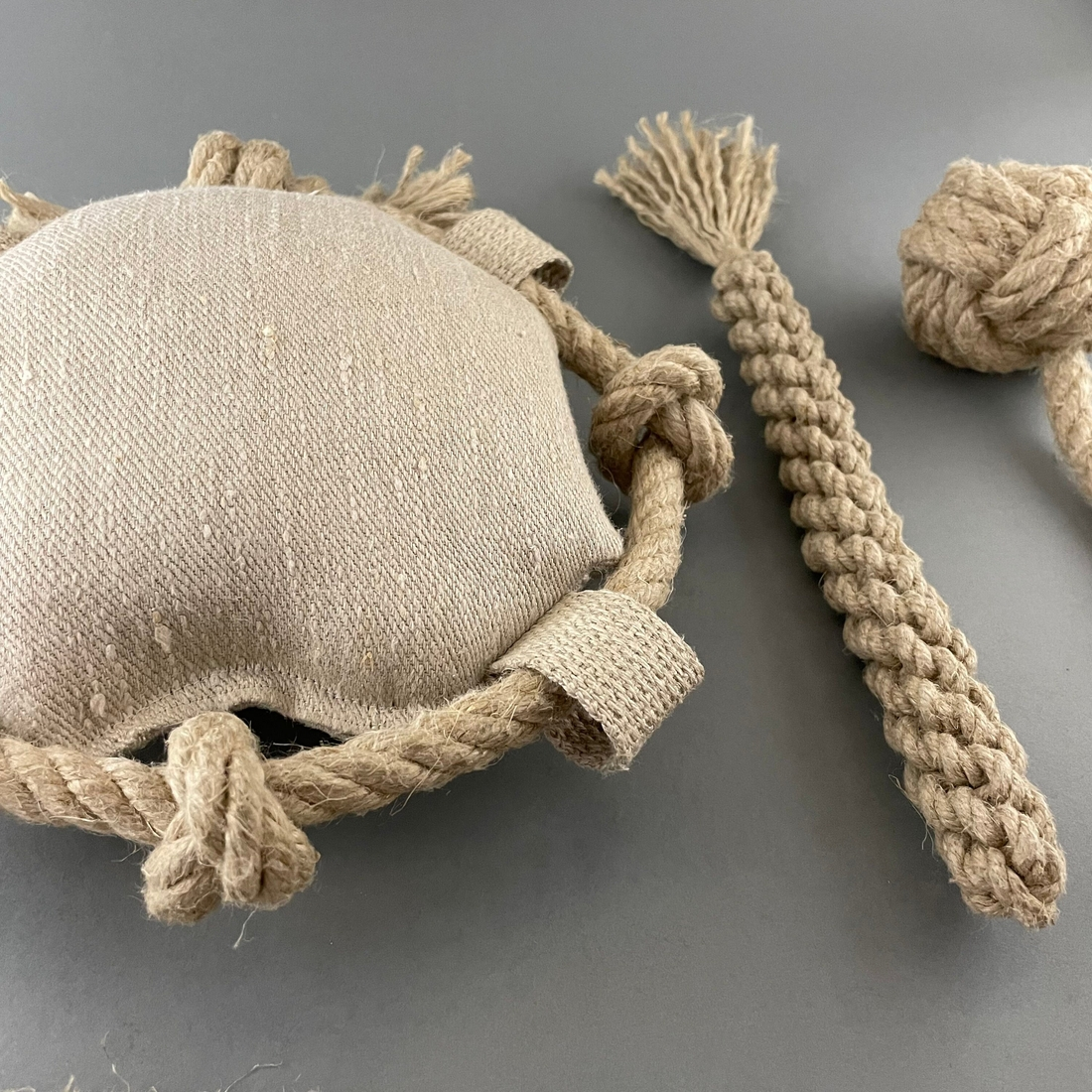 Juego de 3 juguetes naturales para perros, todos hechos de cuerda de cáñamo y 100%