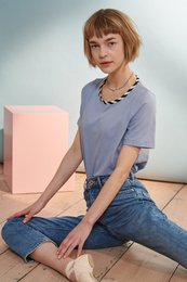 Balthasar t-shirt in lavendelblauw met gestreepte bies voor dames