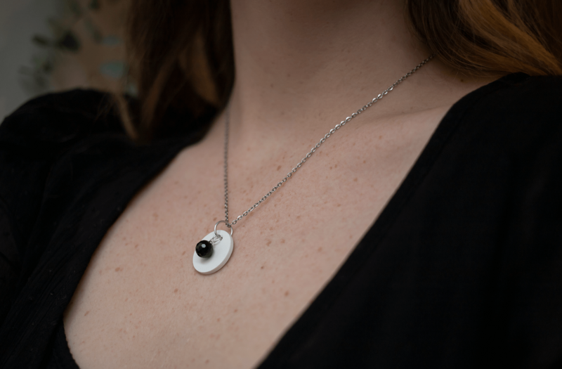 Collana per aromaterapia e litoterapia