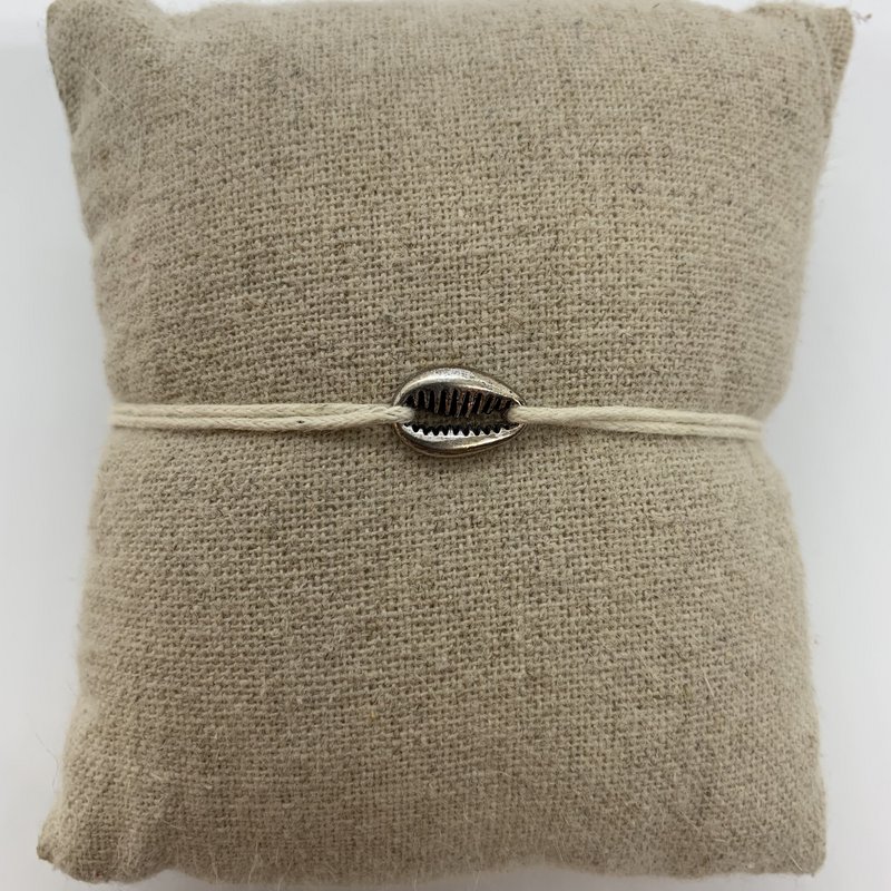 Small Silver Shell Bracelet