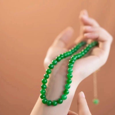 Collier de perles de jade impérial