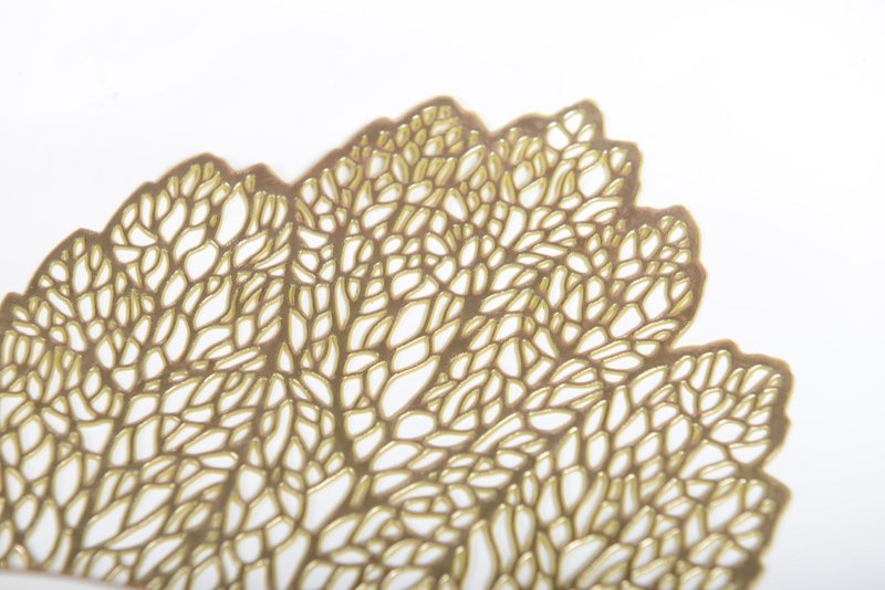 Goldene Eichenblattplatte