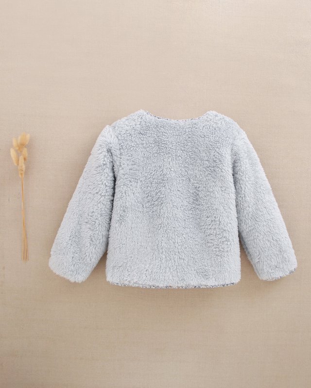 Girl's gray faux fur coat with flower pockets P129-11607211