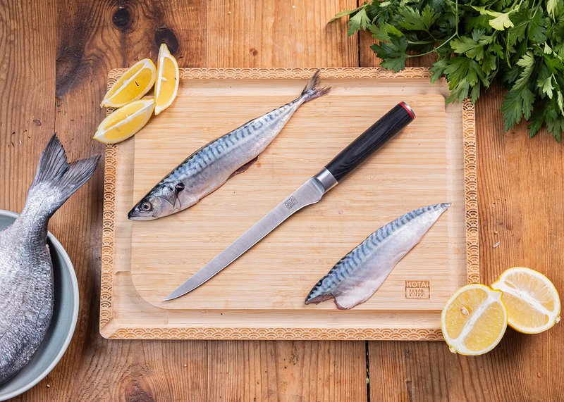 Knife - Flexible fillet knife with bamboo Saya and bamboo box - 200 mm blade
