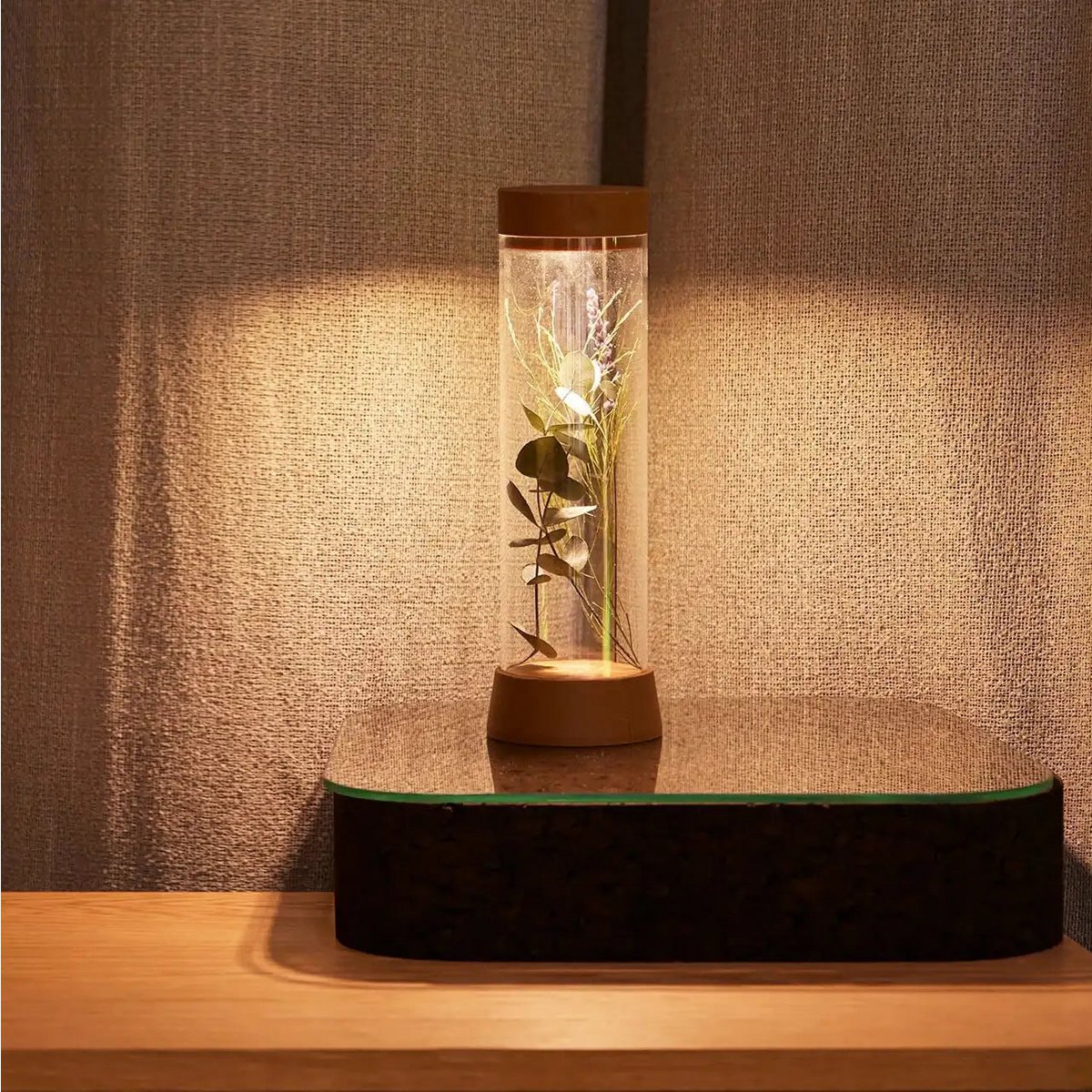 EOS rechargeable table lamp, sustainable LED lighting