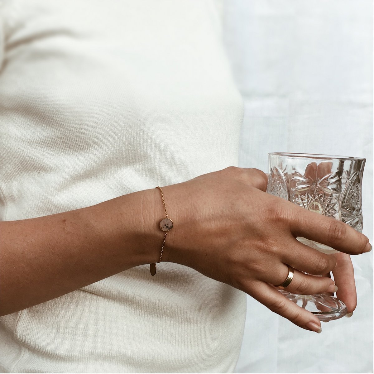 Bracelet avec rodingite pierre gris rose